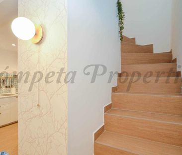 Townhouse in Sayalonga, Close to the beach - Photo 1