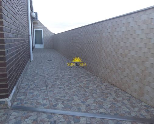 THREE-BEDROOM PENTHOUSE – PETRER - Photo 1