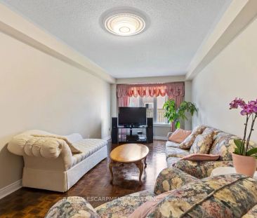 Detached Home For Lease | W9251835 - Photo 4