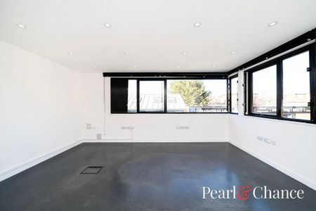 Studio to rent - Photo 4