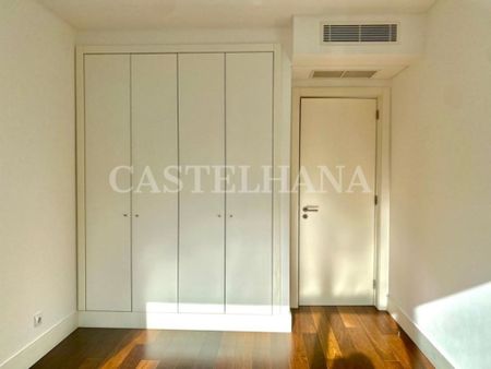 2 room luxury Apartment for rent in Alcantara, Lisbon - Photo 5