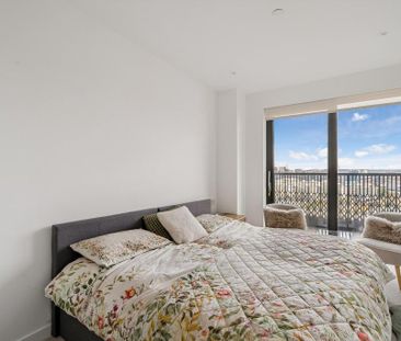 3 bedroom flat to rent - Photo 2