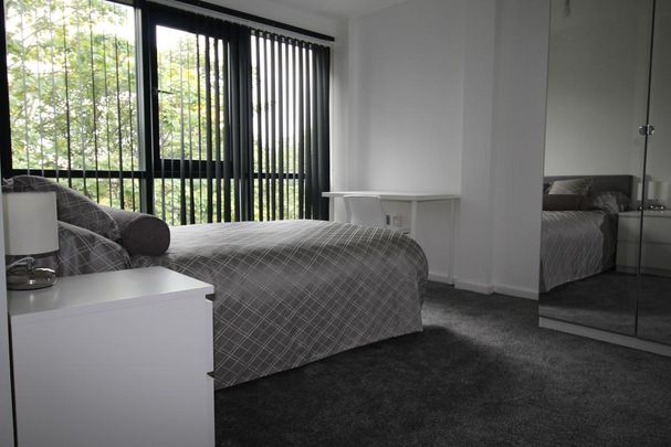 3 bedroom flat to rent - Photo 1