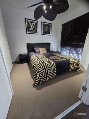 Modern Renovated Family Home - Photo 1