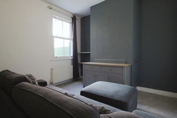 4 bedroom terraced house to rent - Photo 1