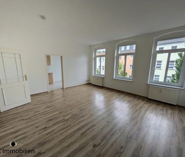 ++ schöne 3-Raum Wohnung mit Einbauküche, Balkon & Aufzug - nahe de... - Photo 1