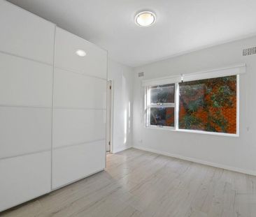 Stunning 1-Bedroom Apartment in the Heart of Ashfield - Photo 4