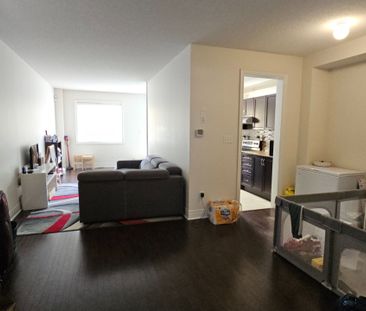 For Lease - 63 Collin Court, Richmond Hill, Ontario - Photo 2