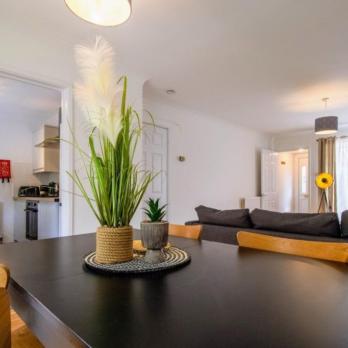 3 bedroom semi-detached house to rent - Photo 1