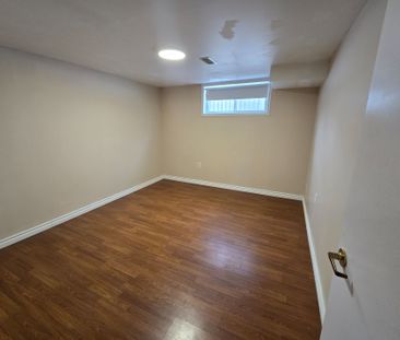 For Lease - 69 Alexandria Crescent, Brampton, Ontario - Photo 5