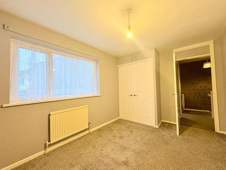 3 bedroom semi-detached house to rent - Photo 4