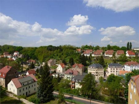 Großzügige DG-Wohnung mit Einbauküche nahe der Albrechtsburg - Photo 2