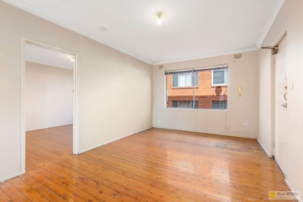 2 Bedroom Apartment In The Heart Of Canterbury ! - Photo 1