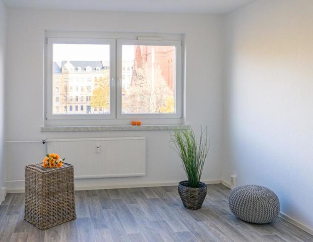 Helle 3-Raum-Wohnung mt Balkon - Photo 1