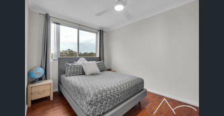 Neat & Tidy Two Bedroom Unit! - Photo 4