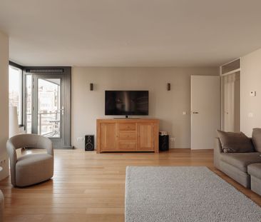 Appartement te huur: Valkenburgerstraat 32-A 1011 LZ Amsterdam - Photo 1