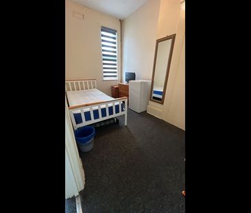 Room in a Shared House, Belgrave Road, IG1 - Photo 3
