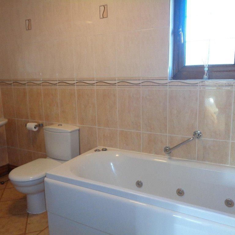 3 bedroom bungalow to rent - Photo 1