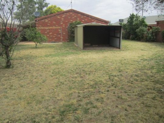 QUIET COURT LOCATION - Photo 1