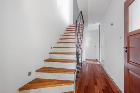 Przytulny, nowoczesny dom z przestronnym salonem - Photo 3