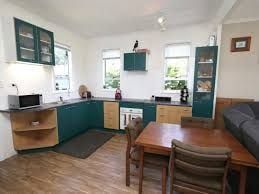 Family home with great section - Photo 5