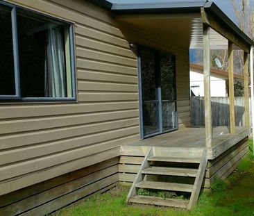 Charming 2BR Home with Great Amenities! - Photo 3