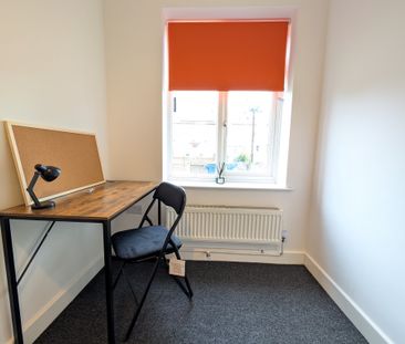 Bixley Close, Norwich - Photo 1