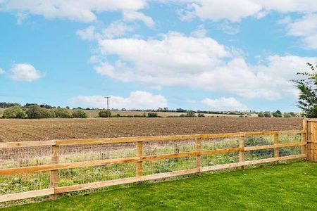 Lindsell, Dunmow, CM6 - Photo 4