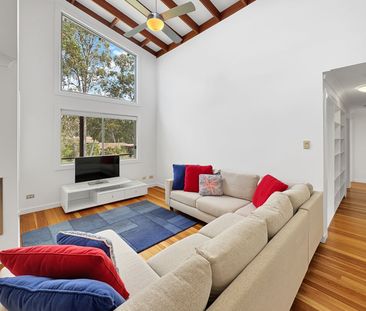 MODERN COASTAL LIVING JUST METRES FROM THE BEACH - Photo 1