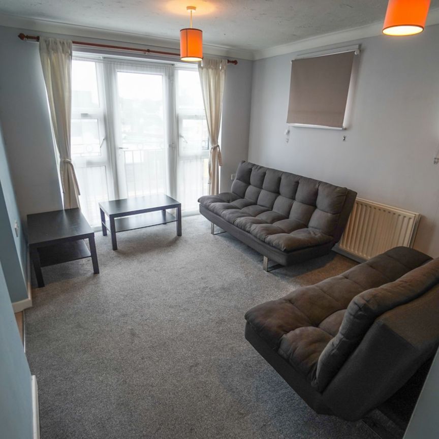 2 Bedroom Flat To Rent in Town Centre - £1,100 pcm Tenancy Info - Photo 1