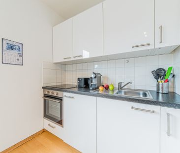 City-Residence: Großzügiges und neu möbliertes Apartment in begehrt... - Foto 1