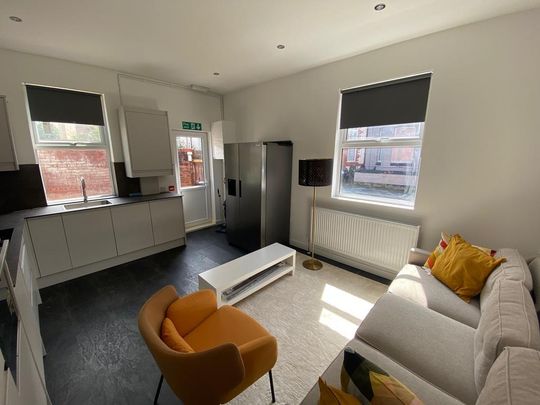 1 bedroom in a house share to rent - Photo 1