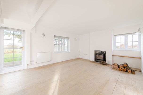 Carlton, Bedford, MK43 - Photo 1