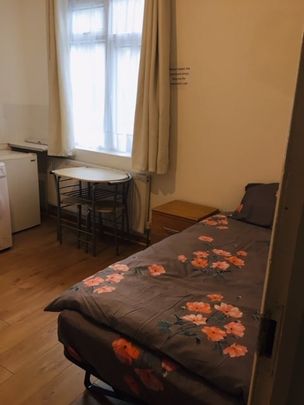 Studio Flat, Sutherland Road, N17 - Photo 1