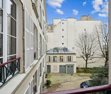 Location Appartement Paris 7 4 Pièces 118 m² - Photo 3