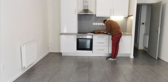 Location Appartement 3 pièces 58m² - Photo 2