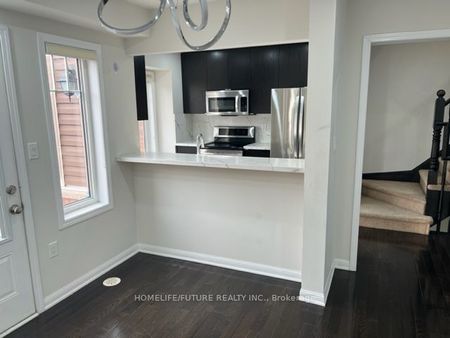 For Lease - 21 Arnprior Road, Brampton, Ontario - Photo 2