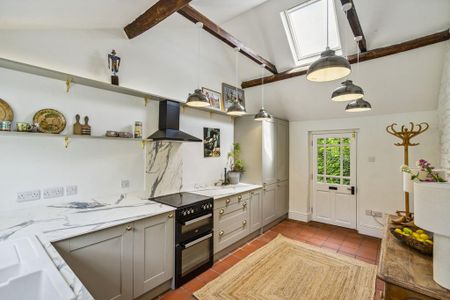 2 bedroom barn conversion to rent - Photo 5