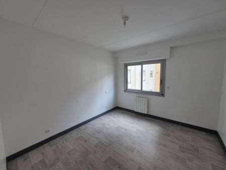 Location Appartement 4 pièces 76m² TULLE 19000 - Photo 4