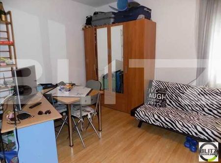 1 camera, 35 mp, parcare in curte, imobil tip casa, zona UMF! - Fotografie 4