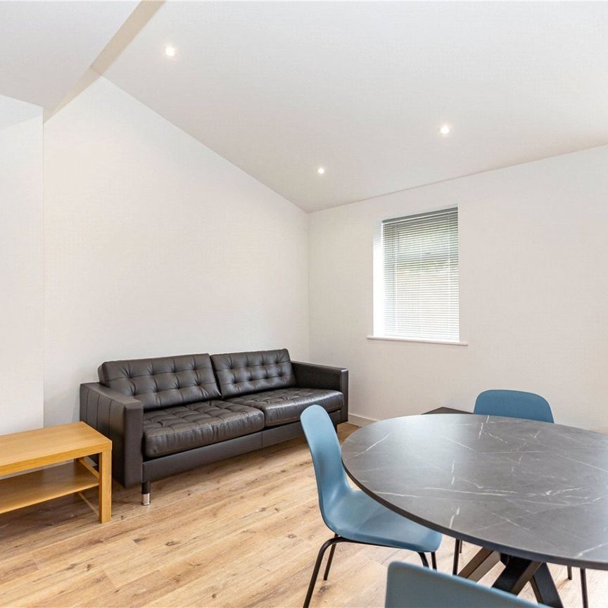 Stanley Avenue, - Photo 1