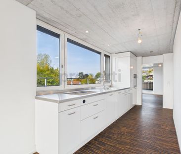 Exclusive 3.5-room penthouse apartment in Therwil - Photo 1