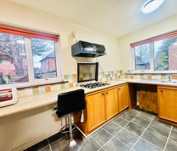 5 bedroom semi-detached house to rent - Photo 1