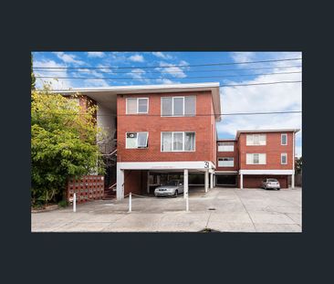 Studio Apartment with New Split System – Comfort and Convenience! - Photo 1