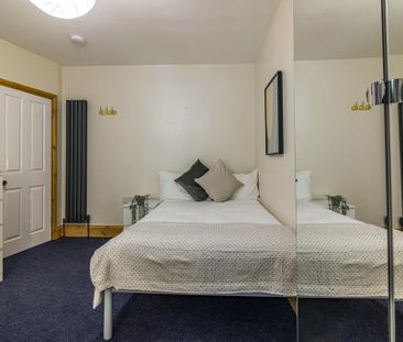 6 bedroom house to rent - Photo 4