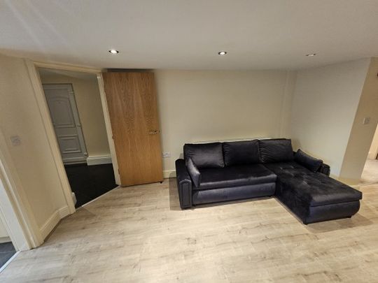 2 Bed Student flat Fallowfield Manchester - Photo 1