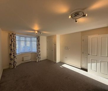 Mohave Drive, Formby, L37 - Photo 1