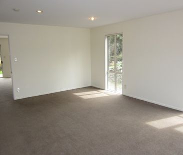 Spacious Two-Storey Family Living on a Private Rear Section - Photo 1