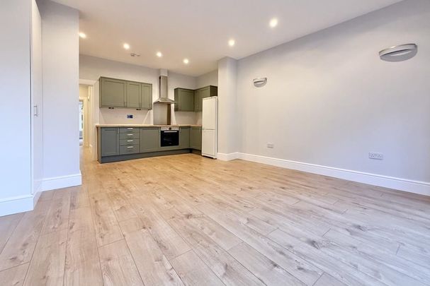 2 bedroom flat to rent - Photo 1