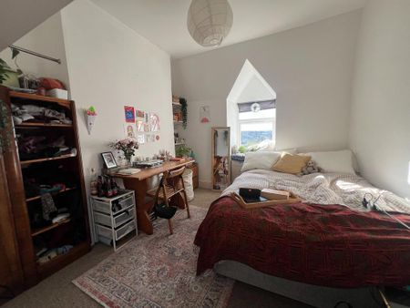 5 bedroom flat to rent - Photo 3